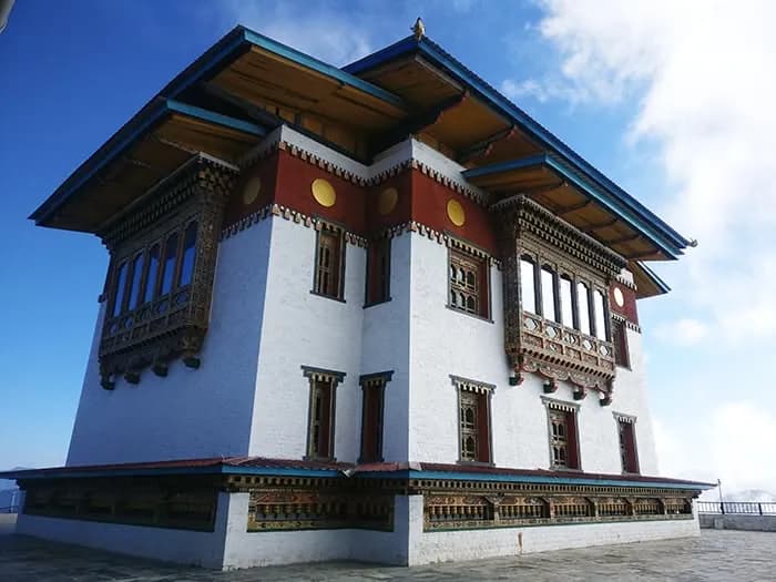 Yongla Gonpa Pre-Dawn Puja Retreat