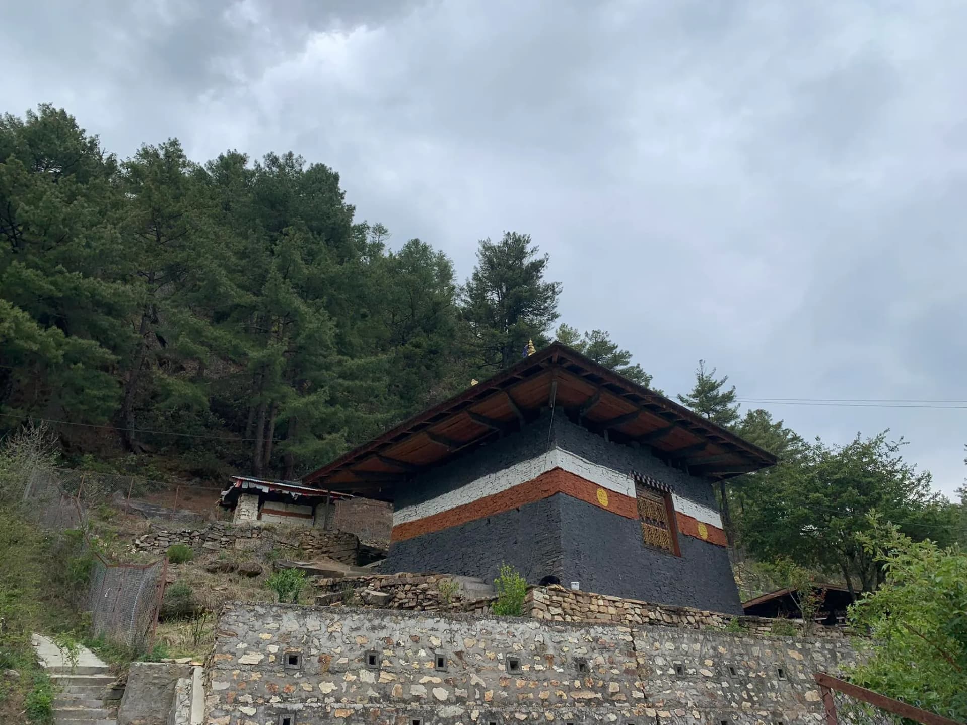 Lhakhang Karpo & Nagpo Twin Temple Dawn Retreat