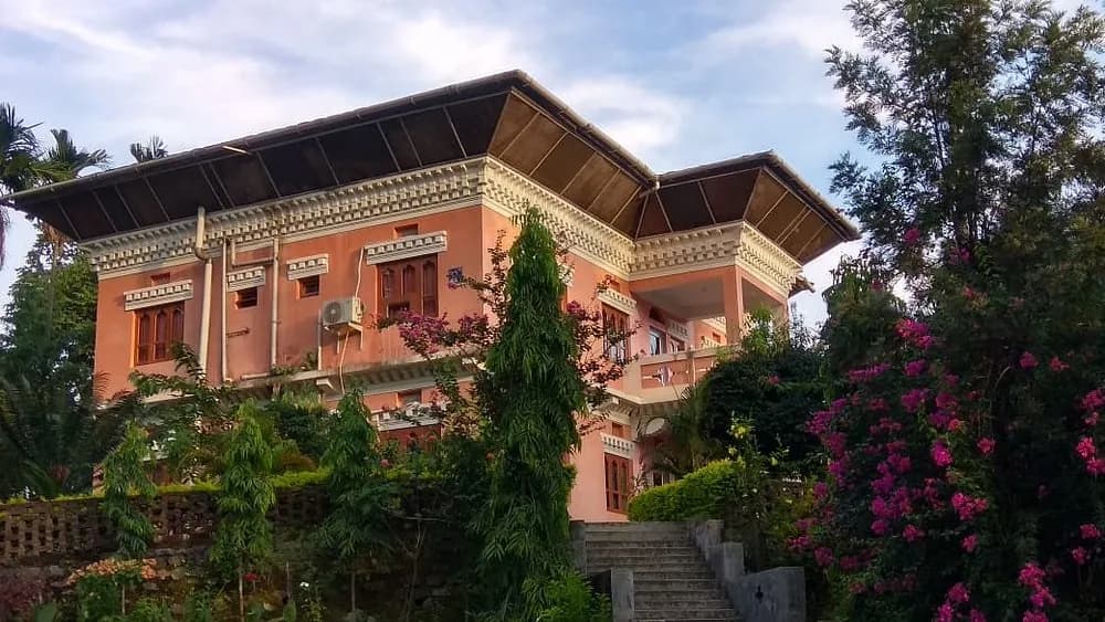 Tashi Gasel Lodge